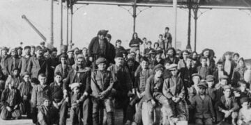 Πόντιοι πρόσφυγες στην Κέρκυρα 20/01/1923 (φωτ.: Αρχείο Κέντρου Μικρασιατικών Σπουδών/refugees-to-ionio1922.eu)