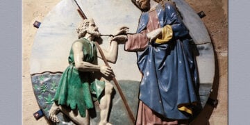 Τερακότα από το εργαστήριο του γλύπτη Luca della Robbia του νεότερου (1435-1525), που βρίσκεται στο Μουσείο του Λούβρου (φωτ.: flickr.com / Lawrence OP)