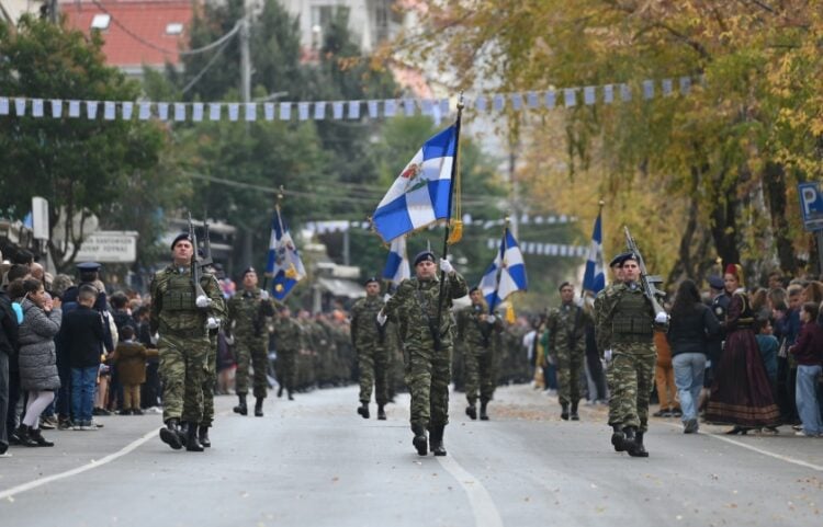 Στιγμιότυπο από την παρέλαση (φωτ.: Γραφείο Τύπου Υπουργείου Εθνικής Άμυνας)