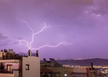 Καταιγίδα με κεραυνούς στη Θεσσαλονίκη (φωτ.: ΜΟΤΙΟΝΤΕΑΜ/Βασίλης Βερβερίδης)