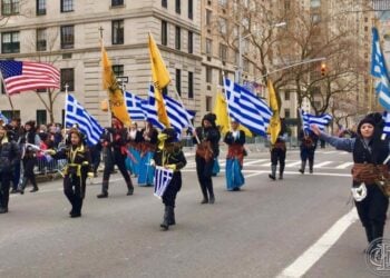 Στιγμιότυπο από παρέλαση ομογενών στη Νέα Υόρκη (φωτ.: facebook/Philo4Thought Inc.)