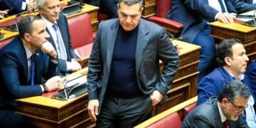 Ο Αλέξης Τσίπρας στην συζήτηση του προϋπολογισμού για το 2025 στην ολομέλεια της Βουλής (φωτ.: Eurokinissi/Γιώργος Κονταρίνης)