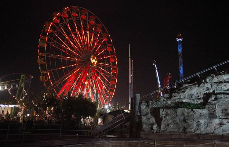 Ένα από τα παιχνίδια στο «Allou! Fun Park» (φωτ.: EUROKINISSI / Γιώργος Κονταρίνης)