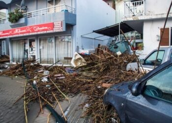 Εικόνες καταστροφής στη Ρόδο (φωτ.: EUROKINISSI/Αργύρης Μαντικός)