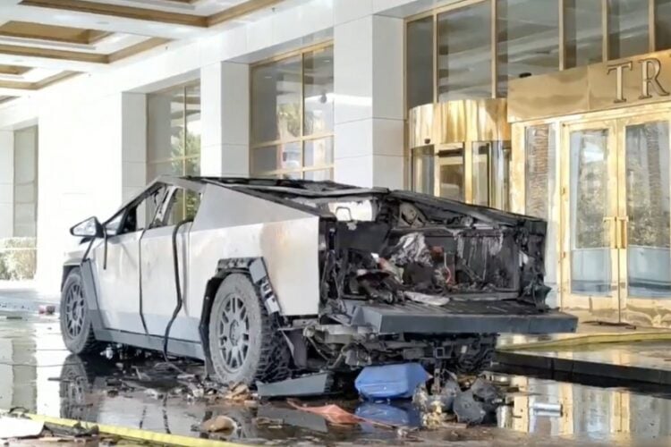 Ότι απέμεινε από το Tesla Cybertruck που εξερράγη έξω από το Trump International Hotel στο Λας Βέγκας (φωτ.: EPA/Las Vegas Metropolitan Police Department)