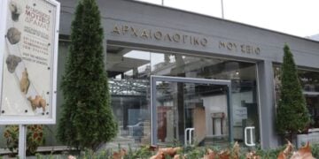 Η είσοδος του Αρχαιολογικού Μουσείου Δράμας (φωτ.: Facebook / Εφορεία Αρχαιοτήτων Δράμας - Αρχαιολογικό Μουσείο Δράμας)