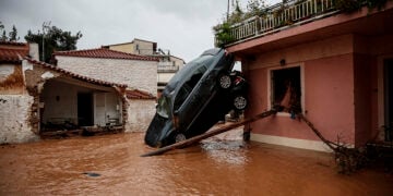 Πλημμύρες και καταστροφές στη Μάνδρα Αττικής. Τετάρτη 15 Νοέμβρη 2017 (φωτ.: EUROKINISSI / Στέλιος Μισίνας)