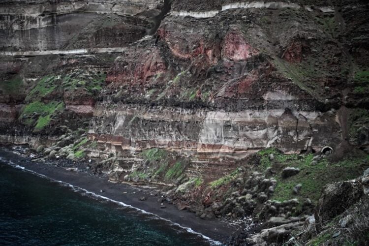 Εικόνα από τη Σαντορίνη (φωτ.: Κώστας Τζούμας/ EUROKINISSI)