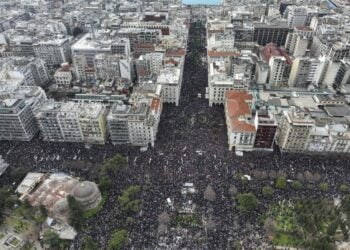 Συλλαλητήριο στη Θεσσαλονίκη με αφορμή τη δύο χρόνων από το σιδηροδρομικό δυστύχημα των Τεμπών. Παρασκευή 28 Φεβρουαρίου 2025.(φωτ.: MotionTeam)