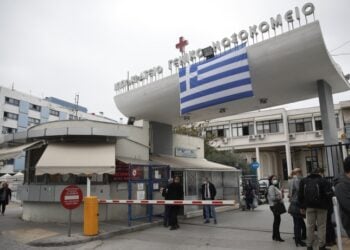 Η είσοδος του Ιπποκράτειου νοσοκομείου (φωτ.: ΑΠΕ-ΜΠΕ/Δημήτρης Τοσίδης)