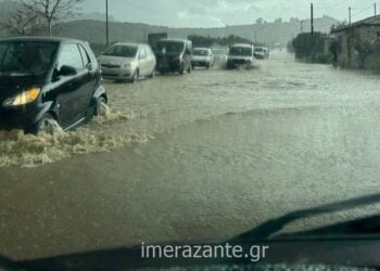 Πλημμυρισμένοι δρόμοι στη Ζάκυνθο (φωτ.: imerazante.gr)