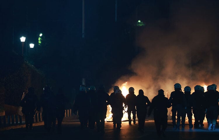 Επεισόδια ξέσπασαν στη Θεσσαλονίκη μετά την πορεία για το σιδηροδρομικό δυστύχημα των Τεμπών (φωτ.: EUROKINISSI / Ραφαήλ Γεωργιάδης)