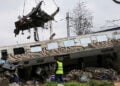 Συντρίμμια από την αμαξοστοιχία του Intercity (φωτ.: EUROKINISSI / Λεωνίδας Τζέκας)